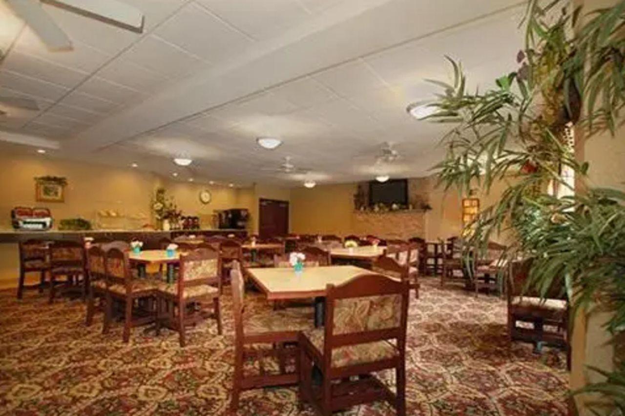Comfort Suites Lake George - Queensbury Exterior foto