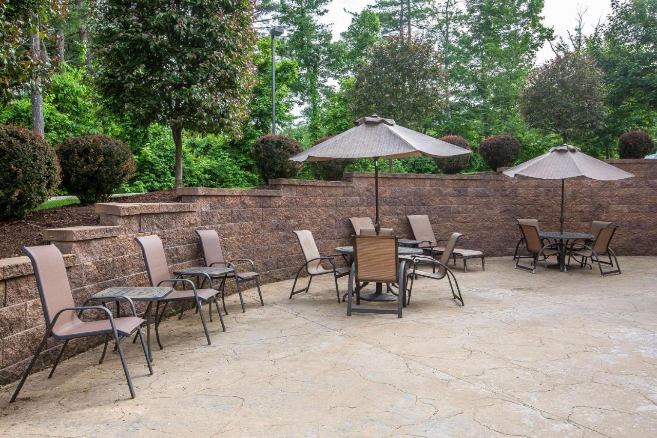 Comfort Suites Lake George - Queensbury Exterior foto